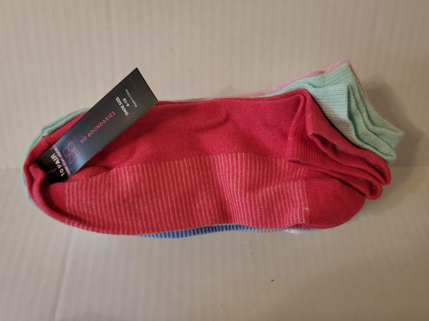 10 Pair Packs of No Boundaries Low Cut Socks in 16 Different Sock Designs